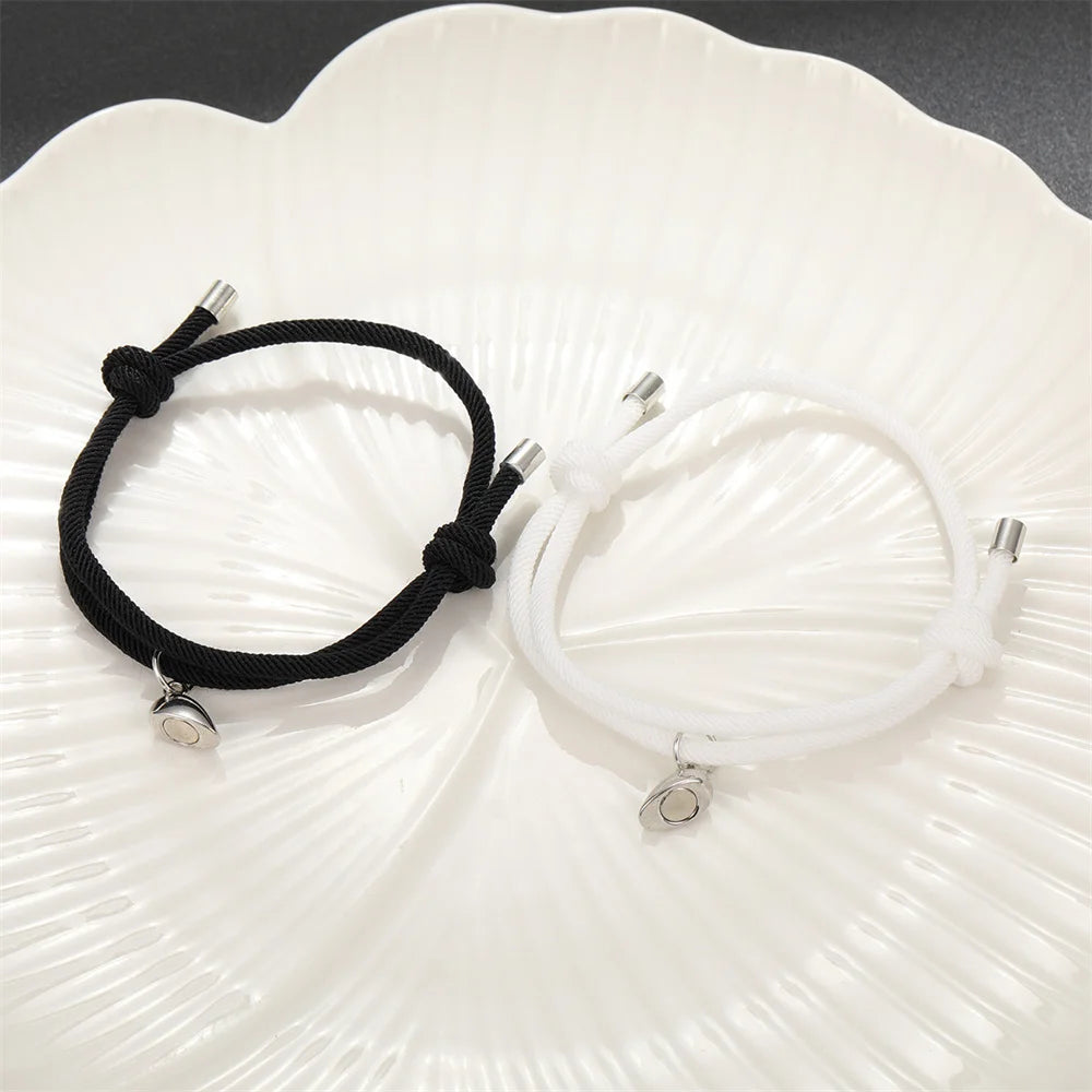 2pcs/Set Rope Braided Bracelet Trendy Alloy Magnet Attachment Couple Bracelet Simple Love Heart Black And White Bracelet Jewelry